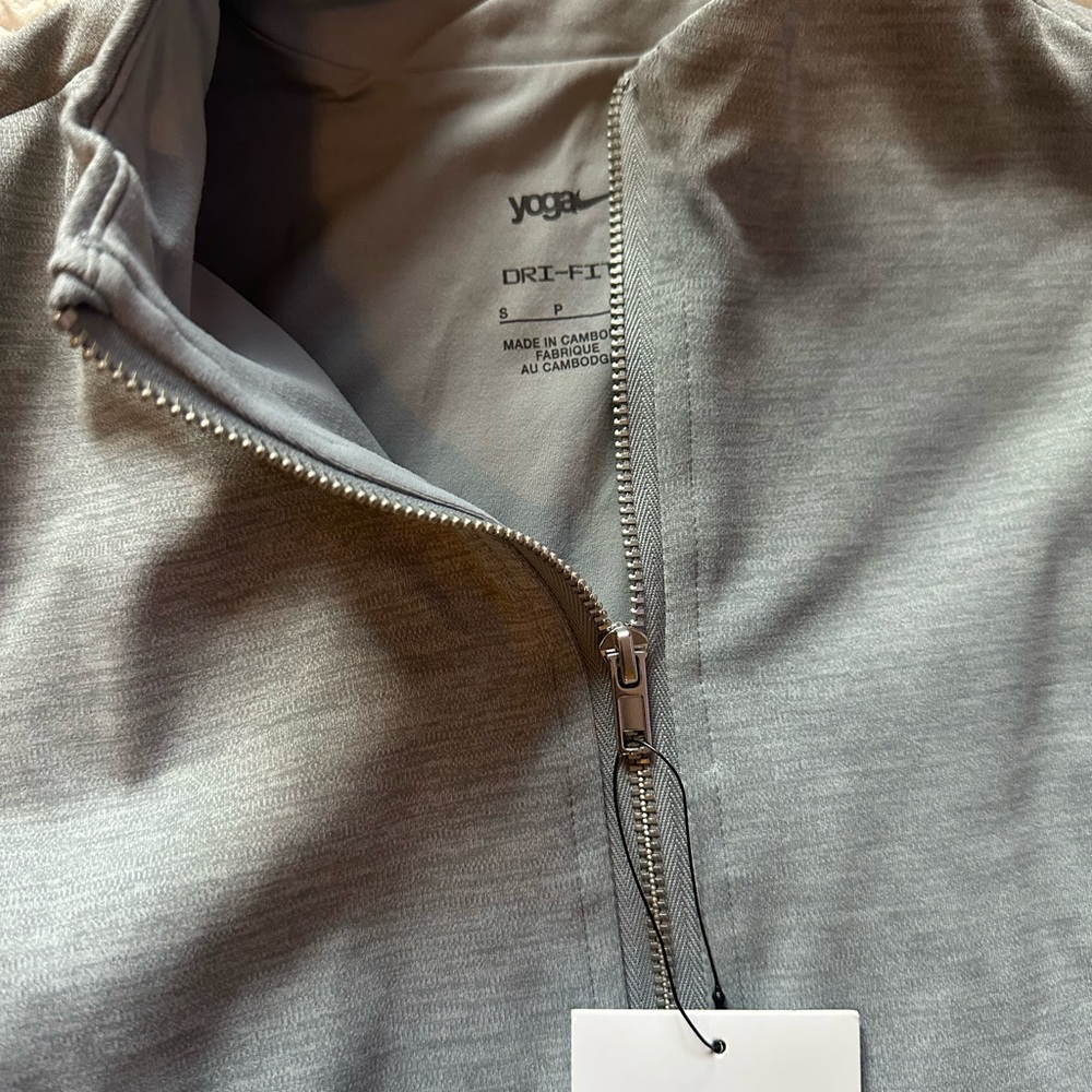 Nike Gray Women's Sweatshirt